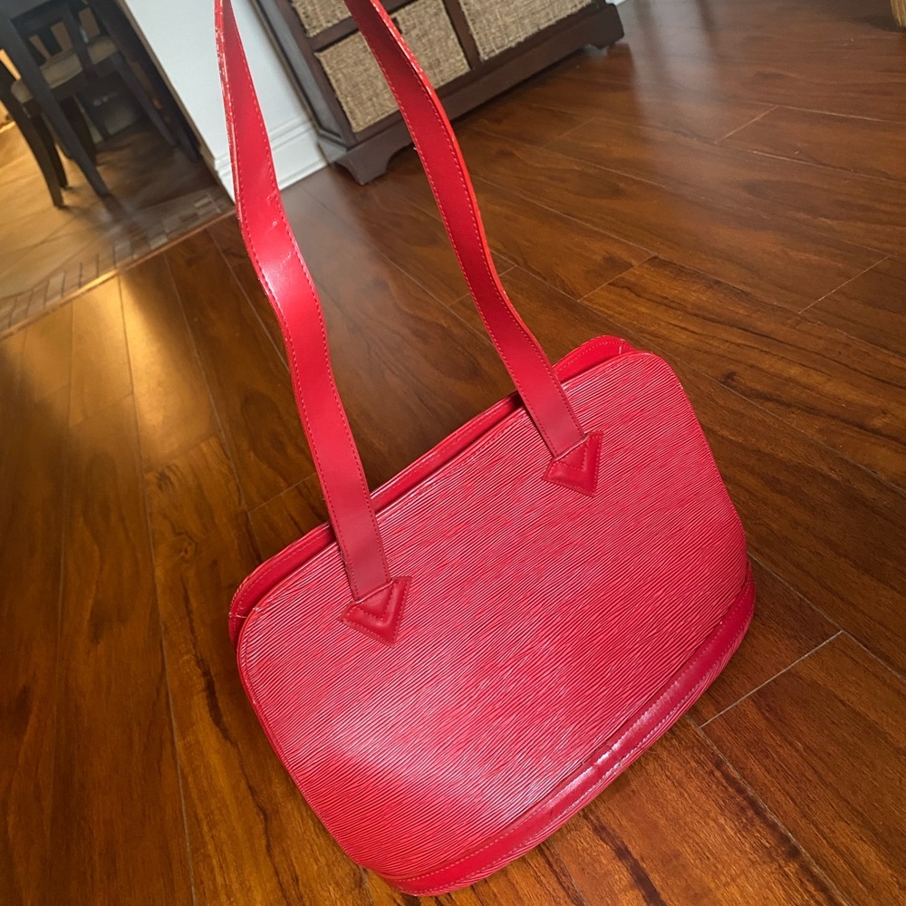 GENTLY USED Épi Pont-Neuf handbag DUPP :)